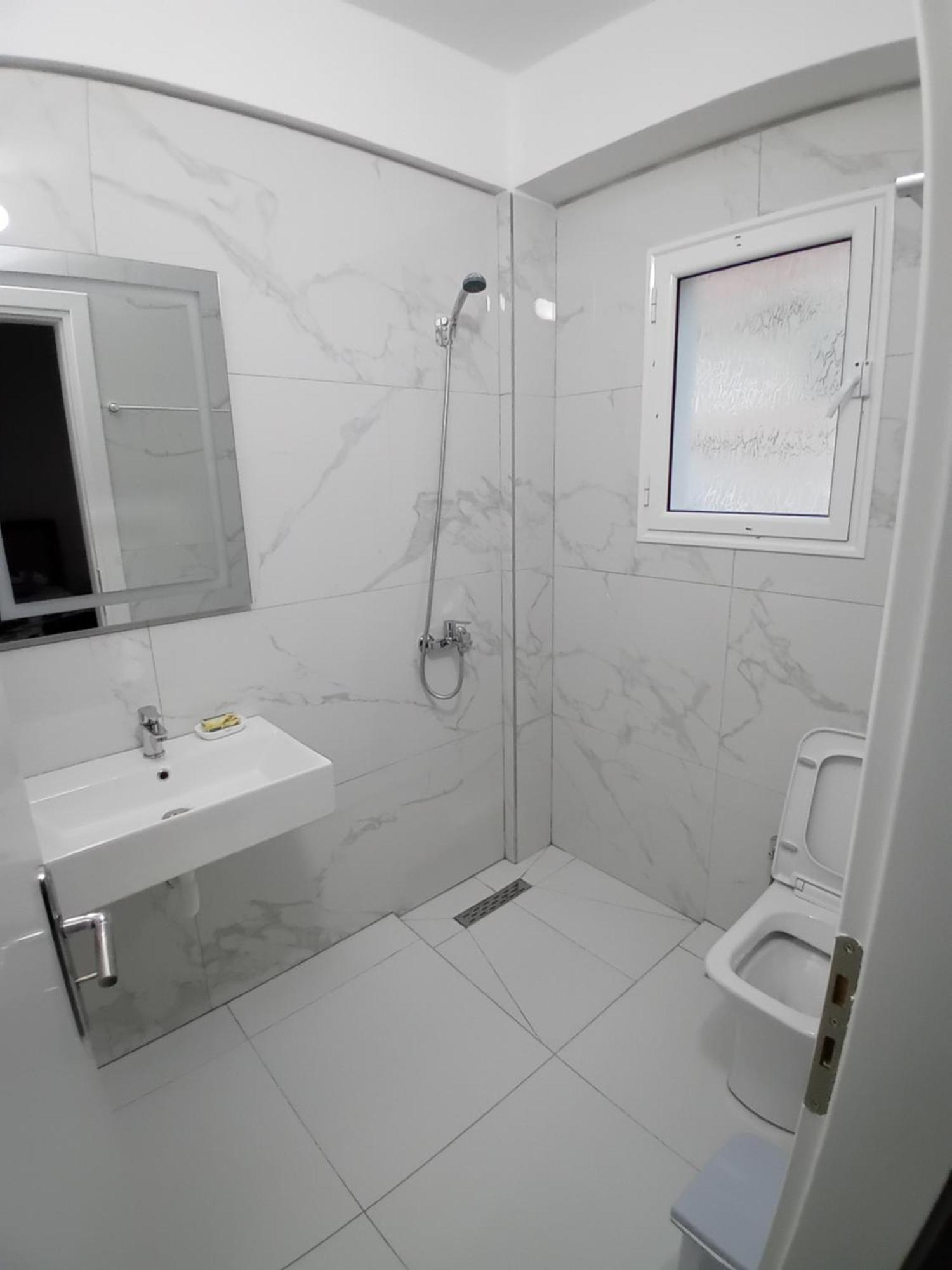 Ida Apartments Sarandë Esterno foto