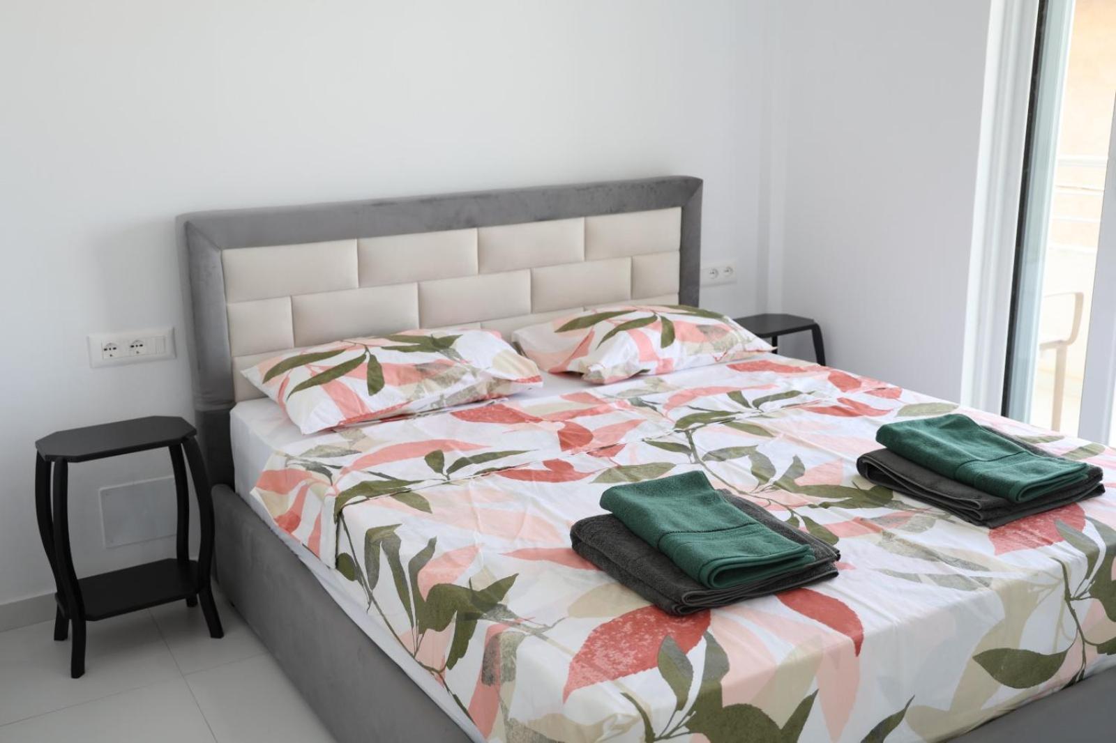 Ida Apartments Sarandë Esterno foto