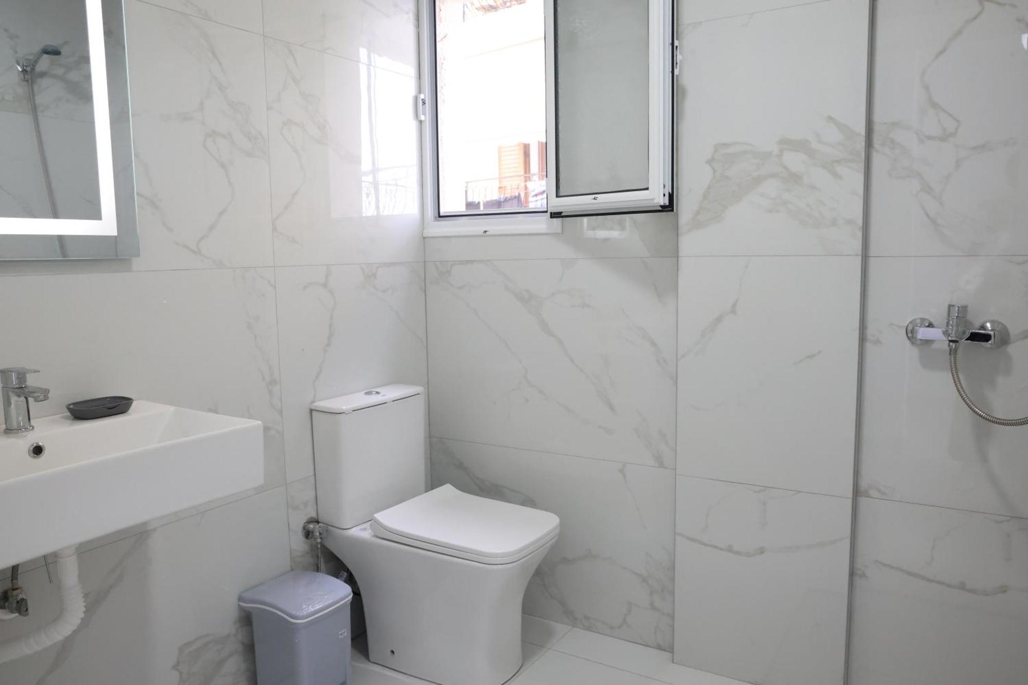 Ida Apartments Sarandë Esterno foto