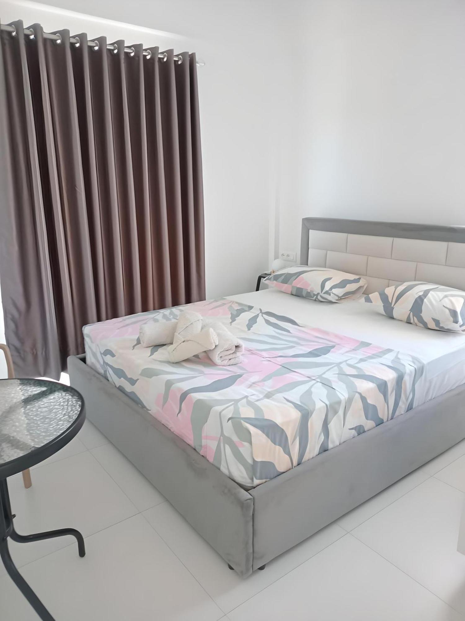 Ida Apartments Sarandë Esterno foto