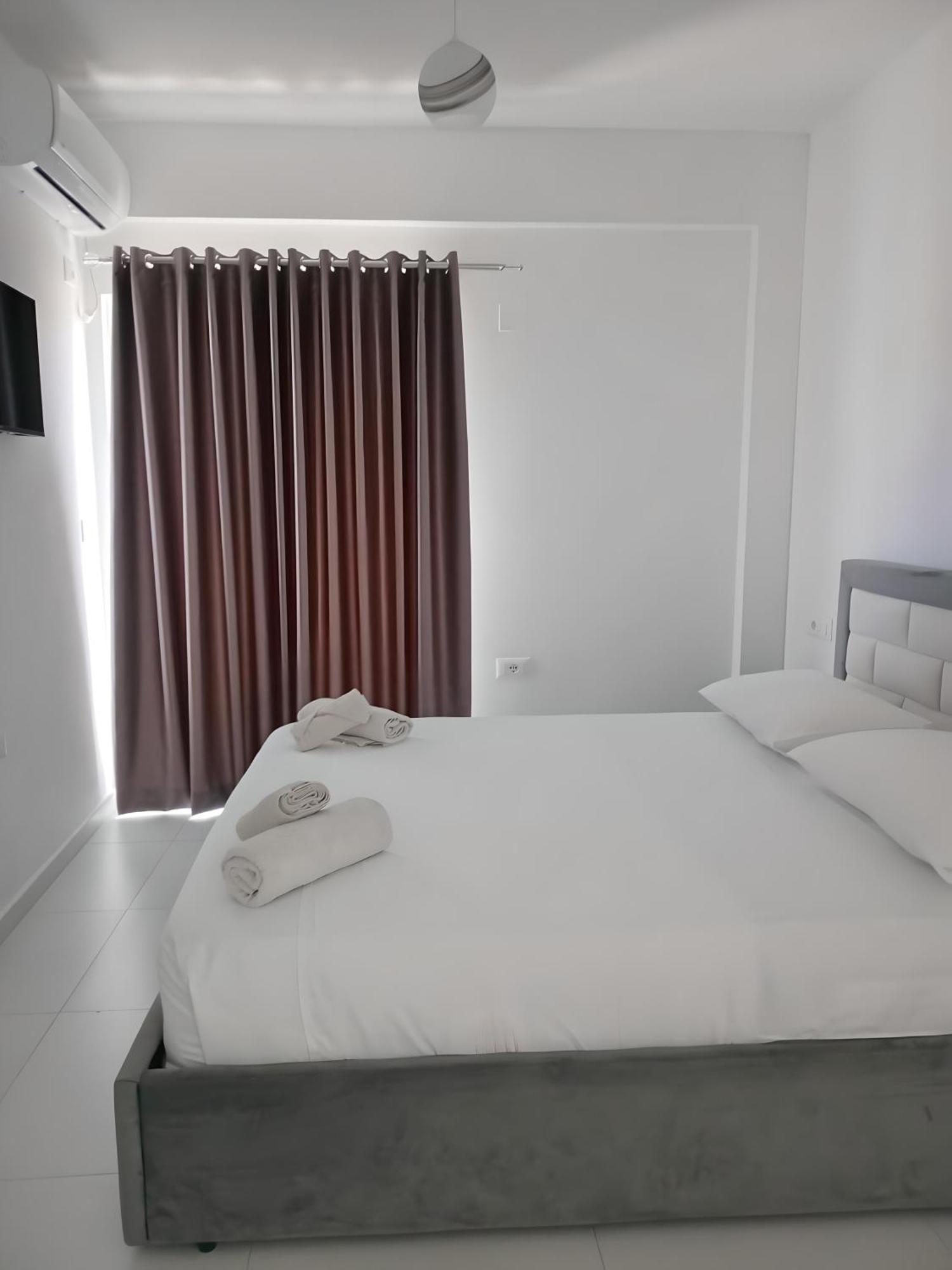 Ida Apartments Sarandë Esterno foto